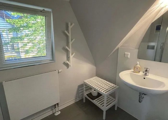 In With Barbecue بيت للعطل Buschvitz